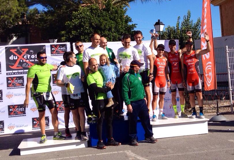 Viator_Es's tweet photo. Enhorabuena al @TriatlonTiro  victoria Jose C. Nuñez #DucrossRojales @_enriquebike Roberto Palacin !! 
#ViatorCycling http://t.co/h0g06nAc0M