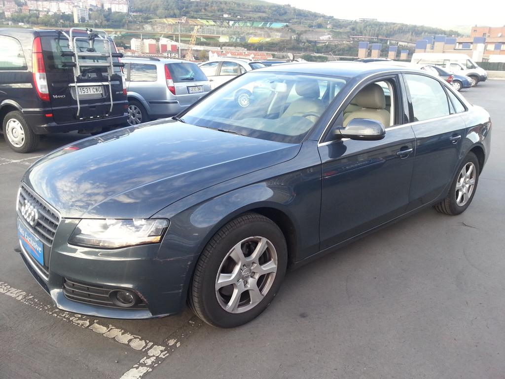 AutoExclusiveBi's tweet image. Audi A4 1.8 tfsi 122cv, 20.000 kms del 2.010 : 16.900€