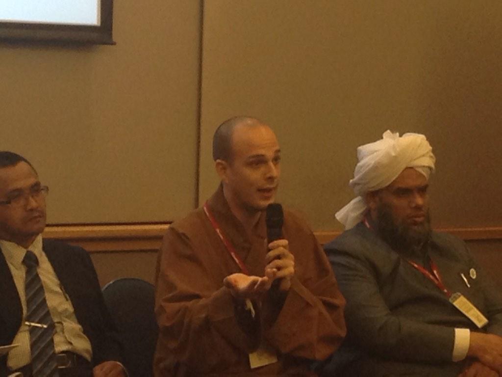 Venerable Hui Jin offered beautiful philosophy on a Buddhist aid tradition #G20Interfaith