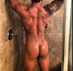 hiker2121's tweet photo. “@Thee_Legend_: THANKS FOR THE RT'S!!!!!! ... #cheeky http://t.co/bEbIRoA2U1”