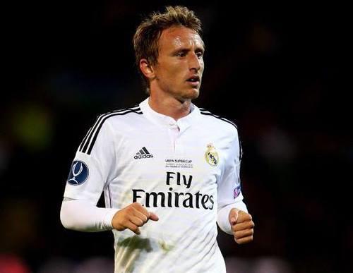 Laurang_18's tweet photo. Recuperate pronto crack, te vamos a echar de menos Lukita! #AnimoModric http://t.co/iPazdAyVC8