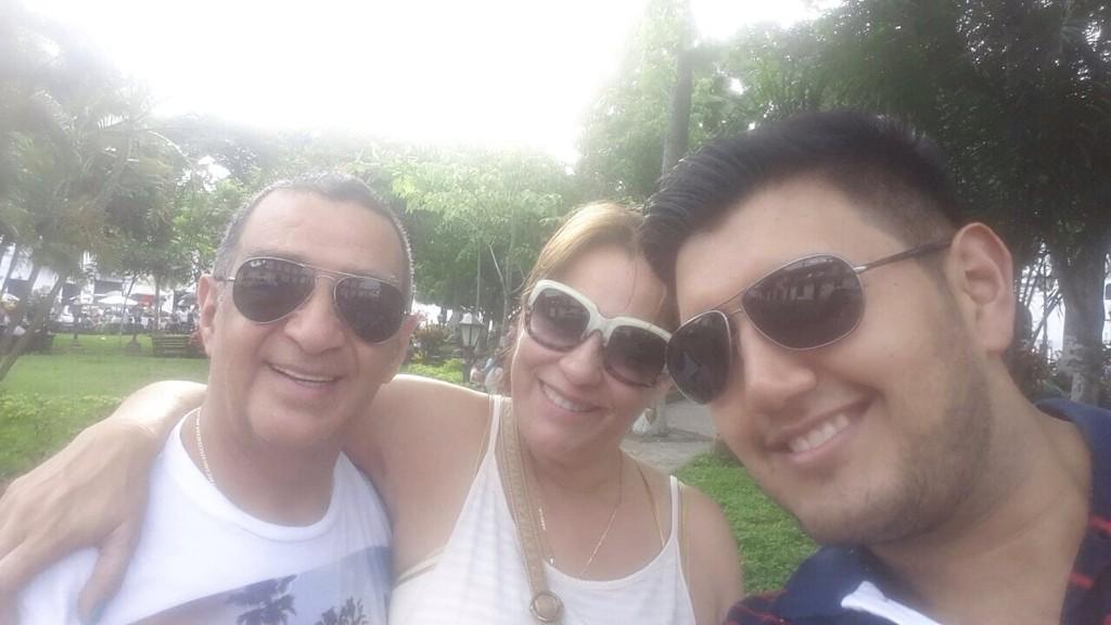 CajaHerramienta's tweet photo. En @Bucaramanga listos para el Taller @alfonsortizP @leitopachon @MeickG_Oficial @EnMedioDe #AmoBucaramanga http://t.co/ftQhAarsH4