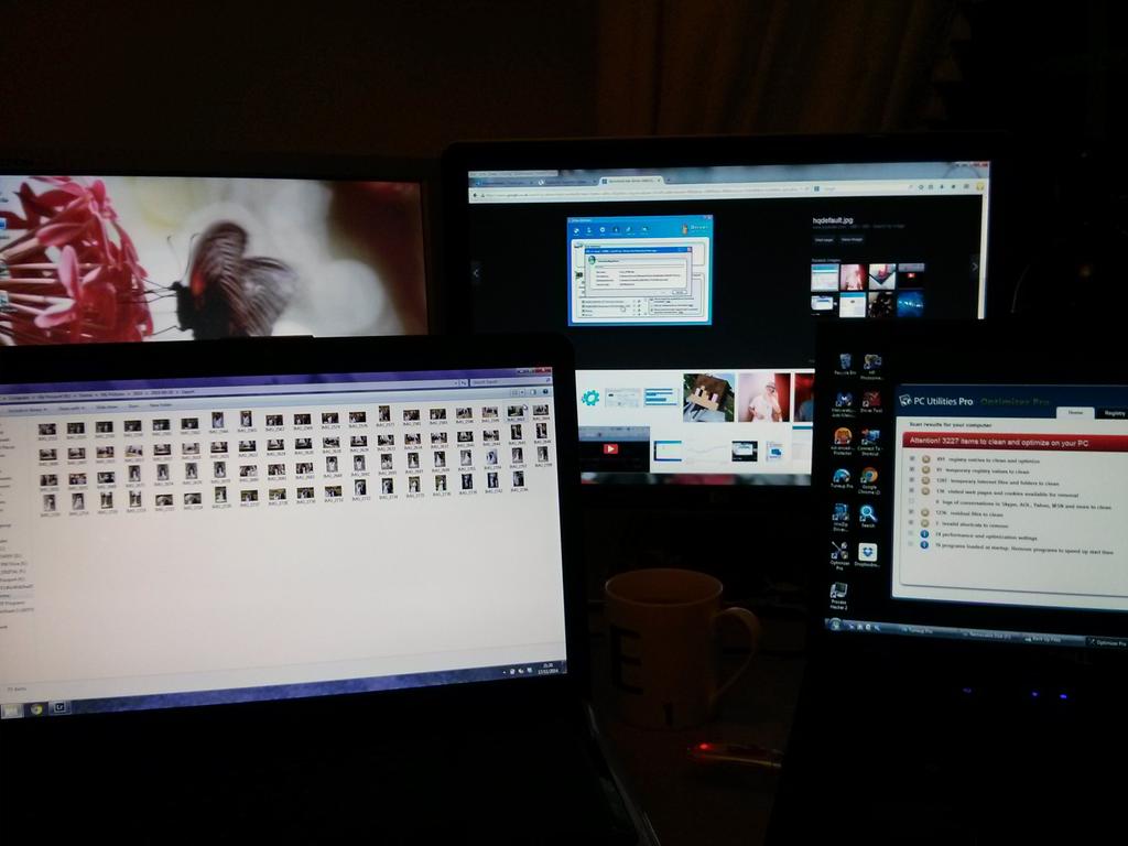 emmy_c's tweet image. #toomanycomputers #notactuallythatgoodatIT