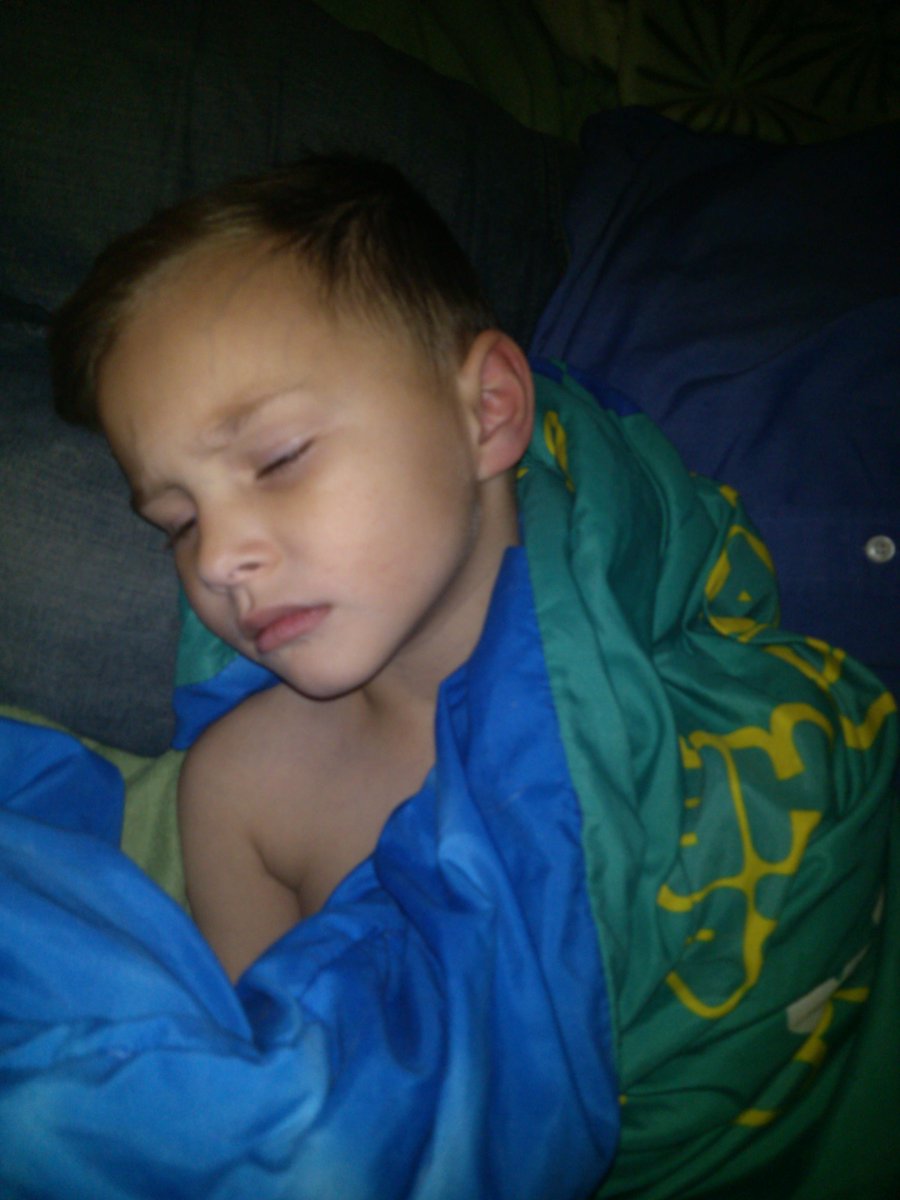 chiefnation's tweet photo. @MahaskaBottling @JustGetMade My son buddy has been sick for 4 days. Time for some TYR  to get hydrated and recover! http://t.co/bkp6qBU4pX