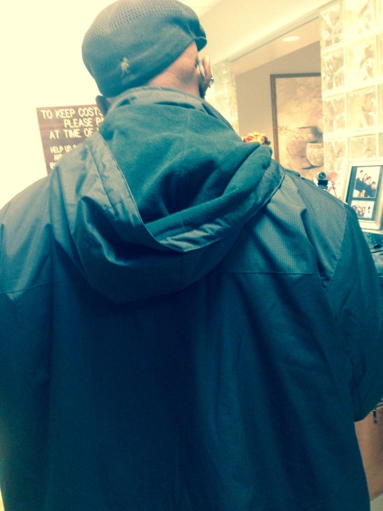 dustyrrrrrrr's tweet photo. At the dentist with Sam Jackson! #kangool http://t.co/cBjBzF8Q36