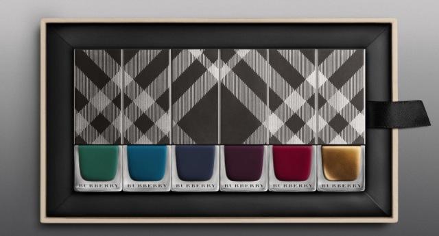 livingdisrobed's tweet photo. Beautifully designed @Burberry #NailPolish set! Perfect gift for any woman who loves the finer things in life. http://t.co/XI3ka1zo9U