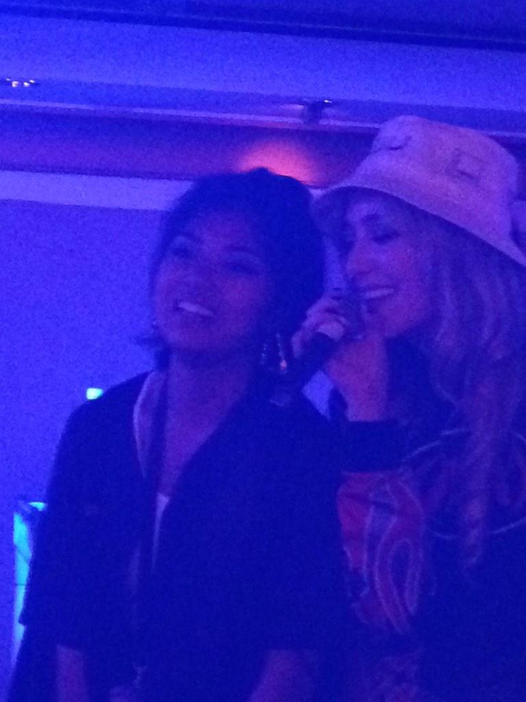 AudioAmmo's tweet photo. @LIZ_Y2K words cannot describe how amazing you made #maddecentboatparty for me! 😻😻 http://t.co/CoXp2HddJx