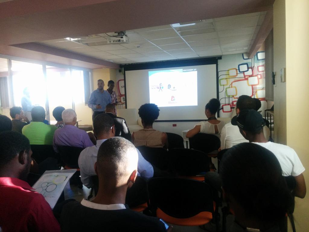 varunbaker's tweet image. Listening to pitches at #StartUpJamaica