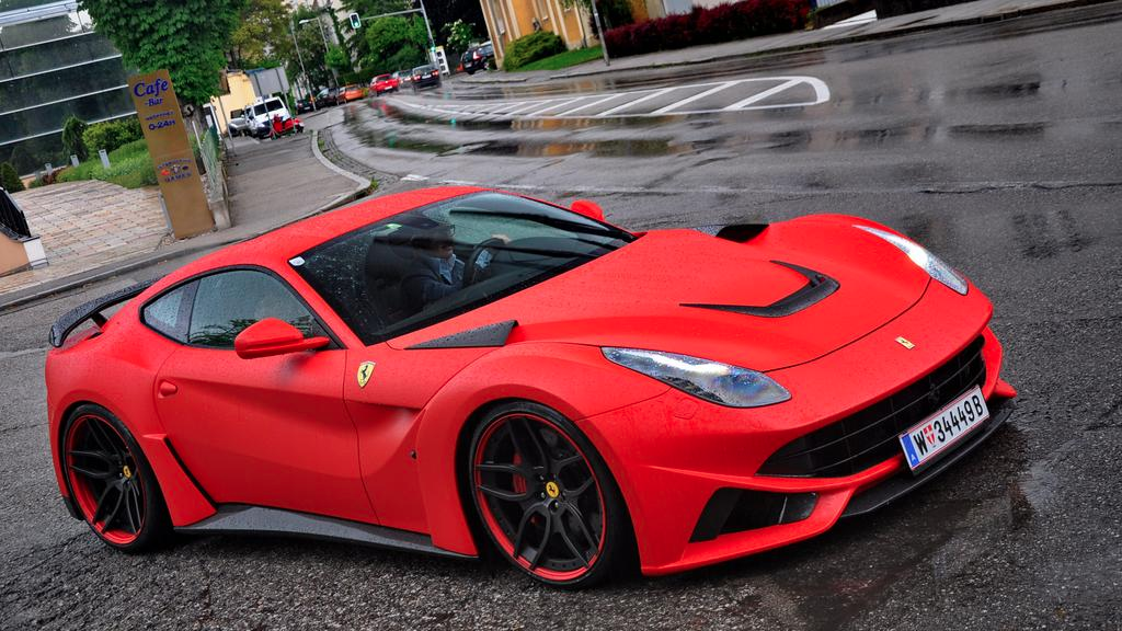 auto_path's tweet photo. This guy has the colour down on this beast http://t.co/VPLDtyiOc1