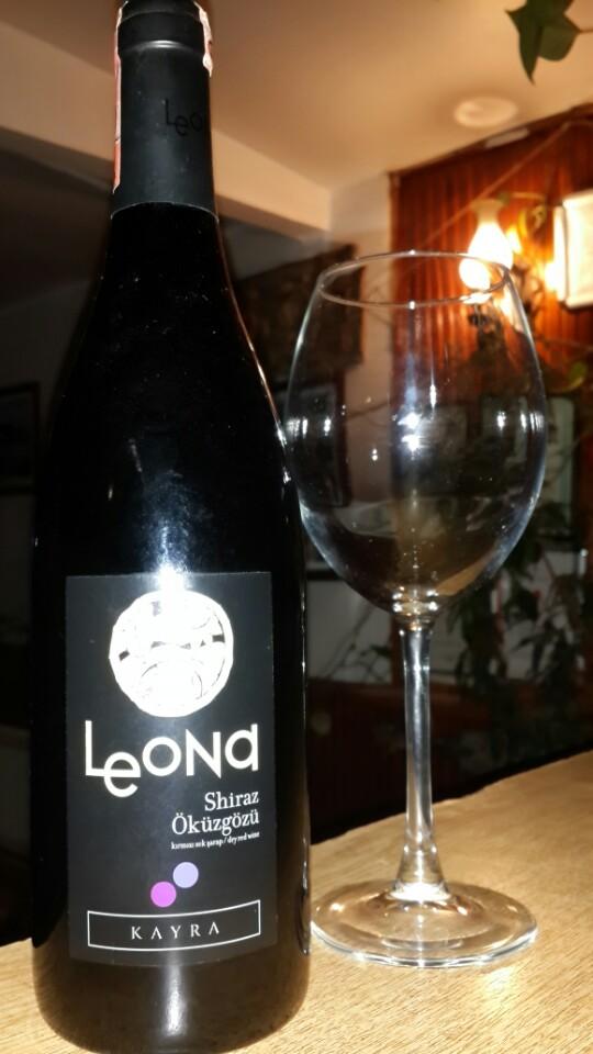 I'm at Dolphin Balık Restaurant in İstanbul 4sq.com/1yeP6G5