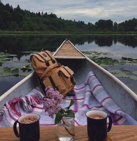 Duh enak bgt kali ya ngopi pagi2 trs pemandangannya gini. Apa sih tempat liburan yg masih jadi wishlist-mu elevenian?