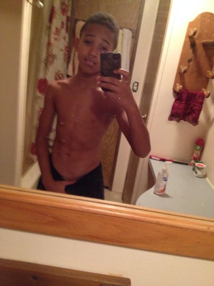 BAITMASTER03's tweet photo. It's gettin hot in bcuz I jus walked in http://t.co/YpDit5b7vb