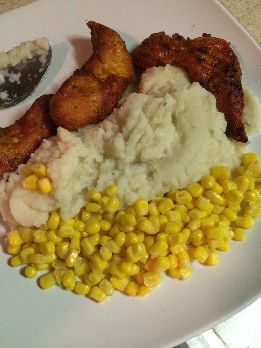 Dinner cooked now time to eat and a movie for the night #single man cooking for his self http://t.co<a href="/tag/single"class="tags"><span>#single</span></a>