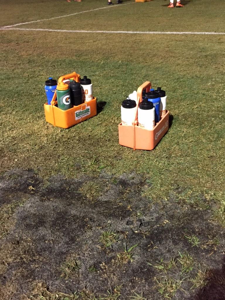brooksp33's tweet photo. The Red Cross even fueling the Tigers under the lights! #EliteEight #waterinallweather http://t.co/ReX4GHI6LS