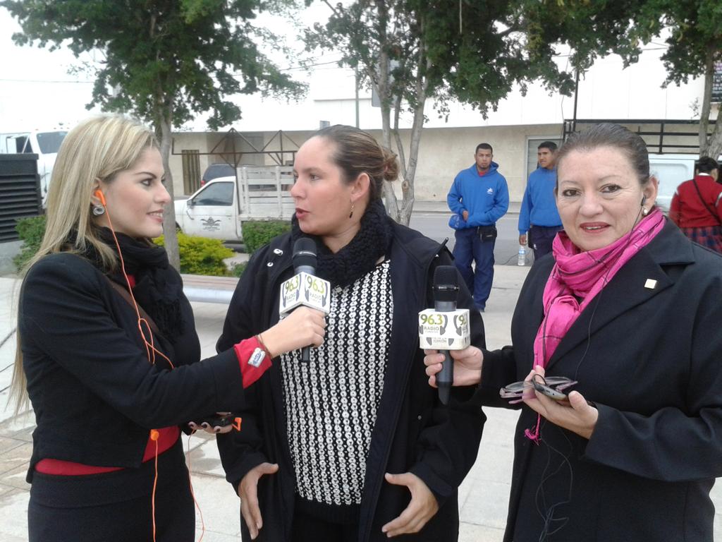 En 96.3 FM NOTICIAS la entrevista con <a href="/AlinaGarza/">alina garza herrera</a> <a href="/DeportesTorreon/">Deportes Torreón</a> <a href="/ferpadrelin/">Fernanda padrelin</a> <a href="/LMarcelaLeon/">Marcela Leon</a> ...Somos <a href="/RadioTorreon/">Radio Torreón 96.3 FM</a>