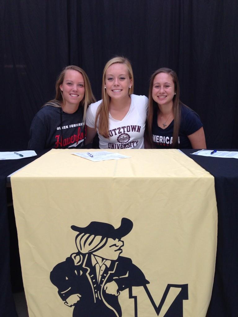 mhsfh2014's tweet photo. Congrats to our 3 field hockey commits! Haverford, Kutztown and American are lucky to have you! We'll miss u all 🐃🐻🇺🇸 http://t.co/Xj4BBLFnLc