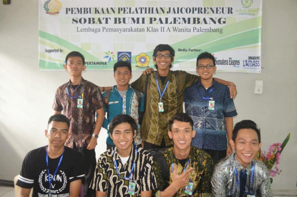 danudiatama's tweet photo. #AksiNyata @Sobi_Palembang Pembukaan Pelatihan Jaicopreneur di Lapas Wanita Klas II A #RoadToSobiCamp @SobatBumiID http://t.co/BtOLPmtp4m