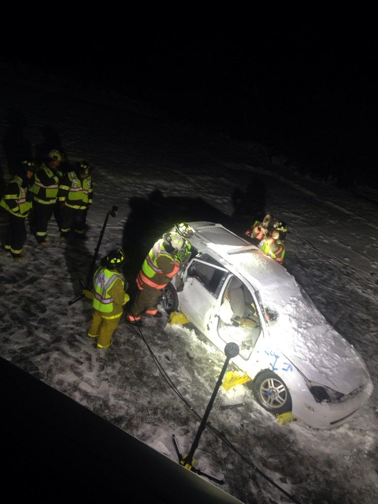 PatchinFire's tweet image. Mutual aid auto-extrication drill with a few members of boston and Armors very own @MarianaZdjelar