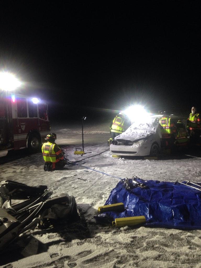 PatchinFire's tweet image. Mutual aid auto-extrication drill with a few members of boston and Armors very own @MarianaZdjelar