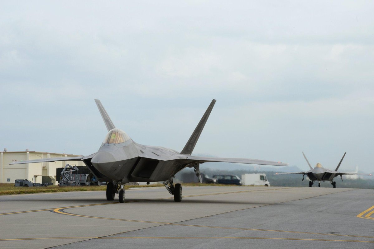 PACAF's tweet photo. #picoftheday 2 #F22s from @JBER_Official participate in Keen Sword during JSDF/U.S. bilateral training @KadenaAirBase http://t.co/rcy8TDvRYY
