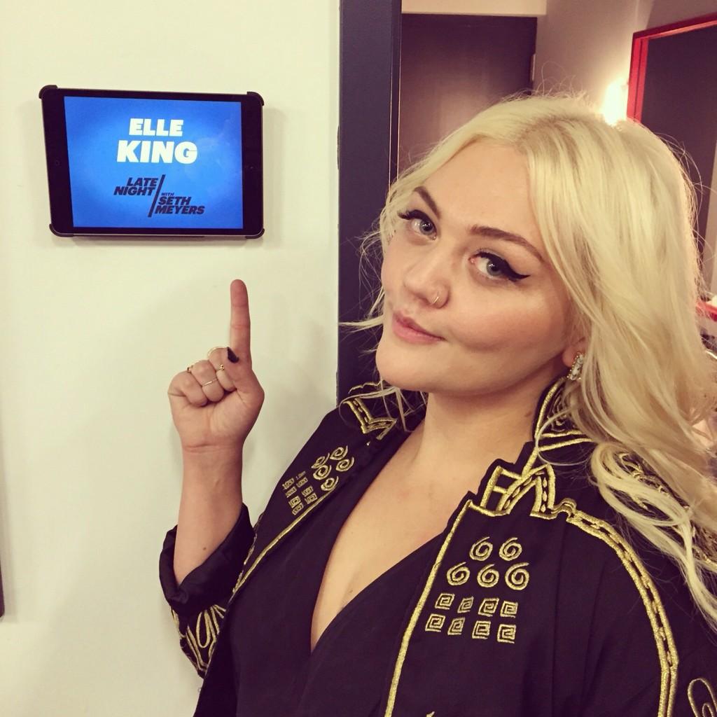 ElleKingMusic's tweet photo. Late Night w Seth Meyers! Watch me perform Ex's &amp; Oh's 12:35/11:35c Thanks for having us on the show @LateNightSeth http://t.co/PVFo90UaC2