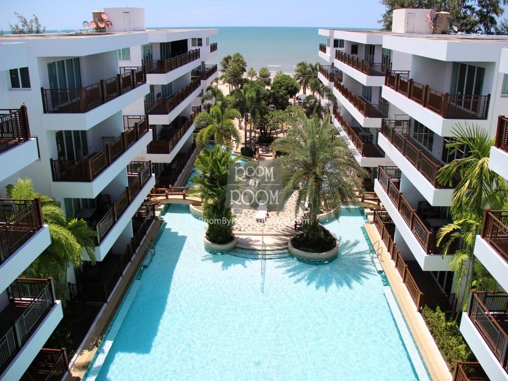RoomByRooom's tweet photo. Beach Palace 2 bedroom condo for rent right on the beach in Hua Hin http://t.co/3owx2LJ63Z http://t.co/BeqQxvCb7p