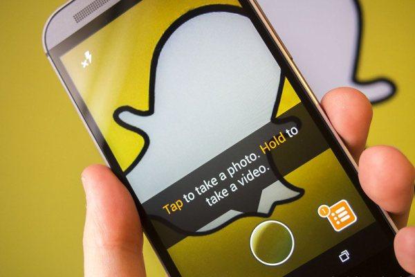 touchtastic's tweet photo. #Snapchat agrega snapcash, para que ahora puedas enviar dinero al igual que si mandaras un mensaje normal. http://t.co/JFQhrdCwZr