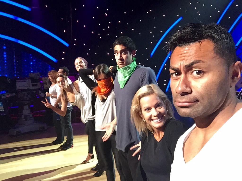 TheRickiLee's tweet photo. Can't believe one of us is going home tonight! 😥 @DancingAU @LynneMcGranger @jarrydbyrne @Tai_Hara @DROD_15 xxx http://t.co/sq9Z2rzjzj