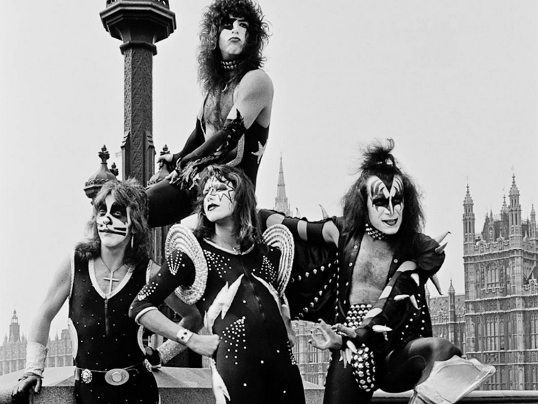 History Photographed tweet media