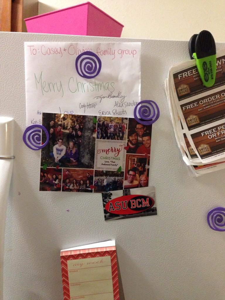 Peek_ah_booo's tweet photo. Y'all made the fridge! @Cody_Stevens @curlyqalex @katismith15 @MrT_Brad @Erica_Layne9 #thatawkwardfamily http://t.co/whe9NeYglb
