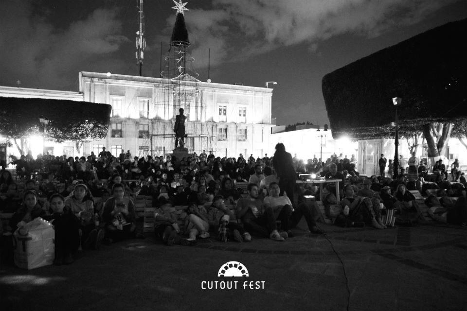 Pasatiempoqro's tweet photo. ¡Así se vivió una edición más del CutOut Fest 2014 en la ciudad! http://t.co/6iVeL91eLm