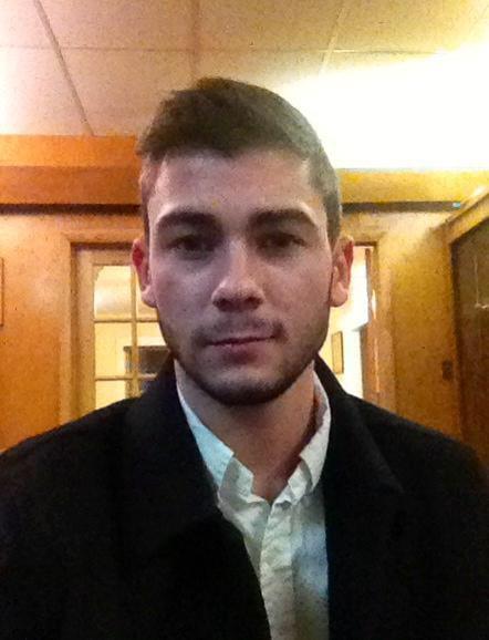 DeltaUpsilonWSU's tweet photo. Jason's beard looks pretty good for the Envision kids! @JDeg313 @wsuDG http://t.co/w1p4wHZGeA
