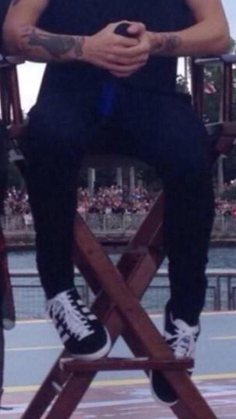 ilovelouis5512's tweet photo. Omg Why? ๐ Why Is This So Damn Cute?
#MTVStars One Direction
#1DOrlando
#ZaynGetWellSoon
#FOUROut
#BuyFourOnITunes http://t.co/6dR5vEN9bq