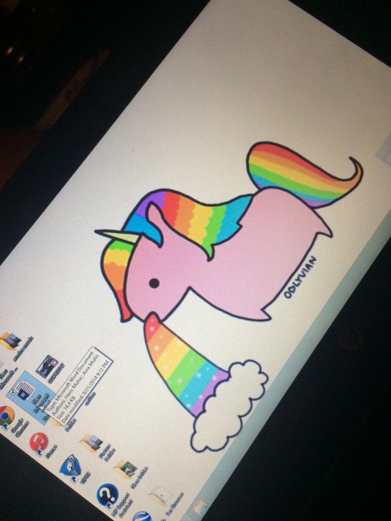 Haris_Muhic_'s tweet photo. G shit next time my little sister do some stupid shit to my computer Ima have to knock her out.. 💯 #iaintplayingames http://t.co/pZg3TRf4AY