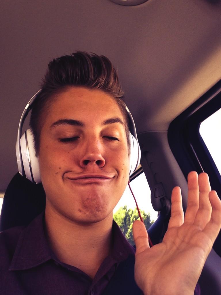 Found this one on my phone too. I had some short hair then 😂