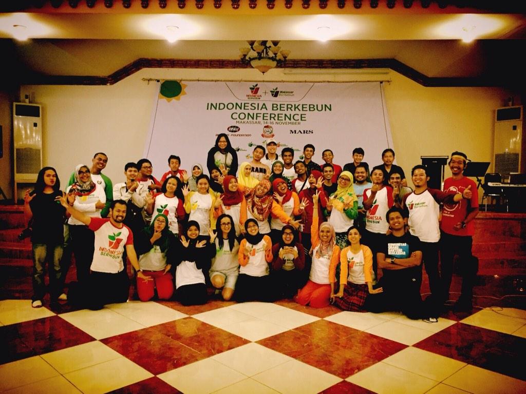 IDberkebun's tweet photo. Alhamdulillah. @IDberkebun br sj melaksanakan #IDberkebunConf ke-3 & Makassar Green Culture Festival #MGCF2014. ❤️🌱🌿🌾 http://t.co/MvihCMLmMc