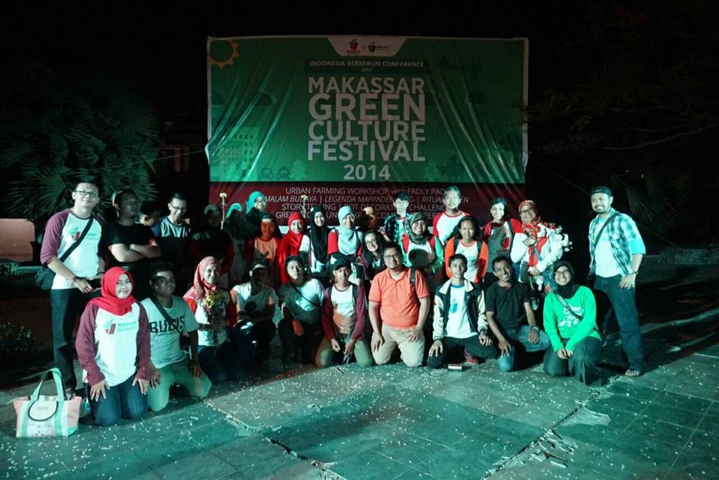IDberkebun's tweet photo. Alhamdulillah. @IDberkebun br sj melaksanakan #IDberkebunConf ke-3 & Makassar Green Culture Festival #MGCF2014. ❤️🌱🌿🌾 http://t.co/MvihCMLmMc