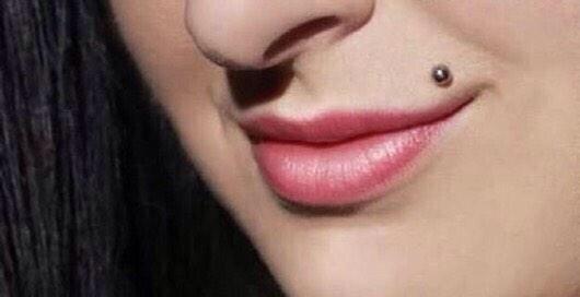 VineCIips's tweet photo. The "I only date black guys" starter pack http://t.co/k3dBioJg74
