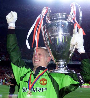 Happy Birthday Peter Schmeichel. Without a doubt one of the best goalkeepers in history 