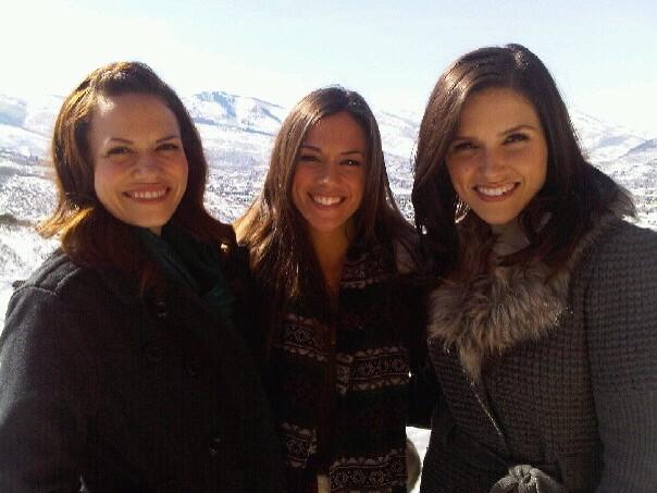 pjraven's tweet photo. My girls!!!  Miss you guys. #OneTreeHill @BethanyJoyLenz  @kramergirl  @SophiaBush http://t.co/RG43LLMea5
