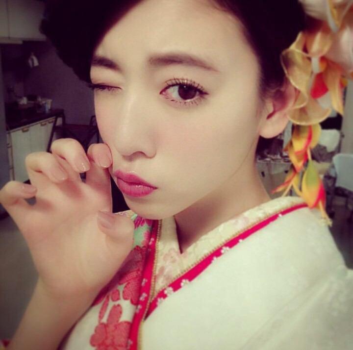 miyoshi__ayaka's tweet photo. 冬だな〜
三吉は猫舌で困ってます。笑 http://t.co/YBEedFwqOs
