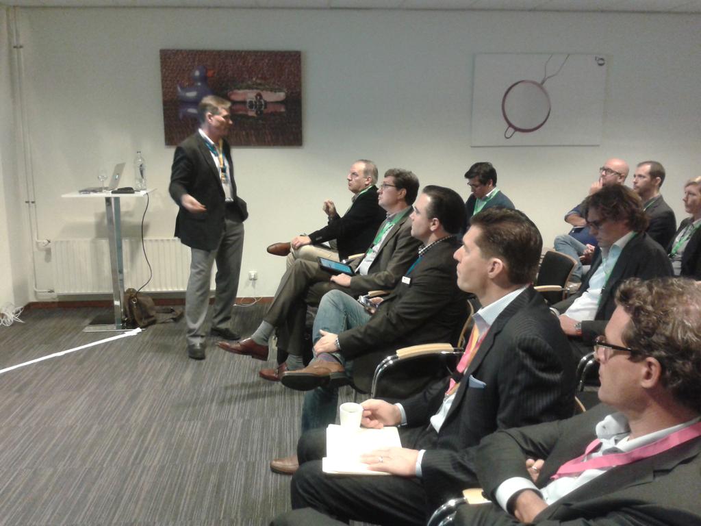 mobiquityincEU's tweet photo. Behaviour change with mobile @snyder4g #iOSX14 http://t.co/ivWfBHC16p