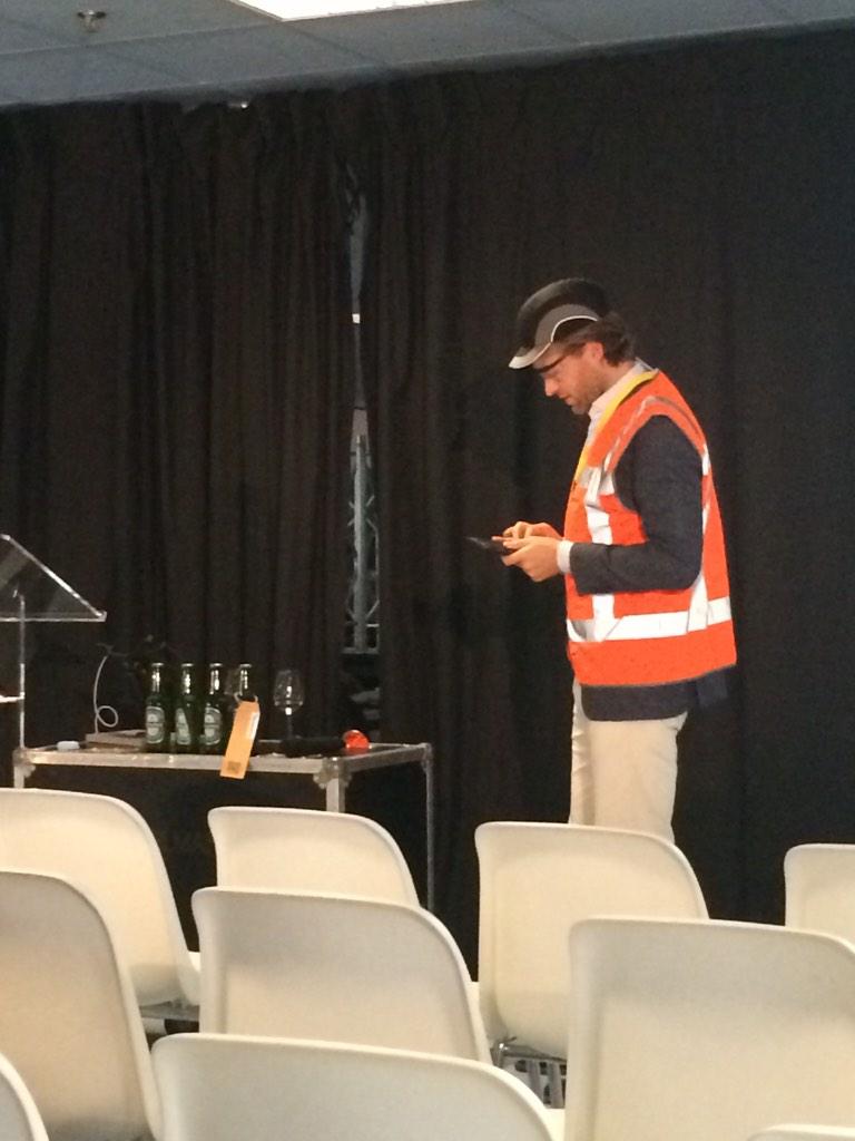 nfmeijer's tweet photo. Onconventionele live demo can Heineken bij #iosx14 Weer een bedrijf dat apps gebruikt voor interne processen http://t.co/vqFIKu1YUC