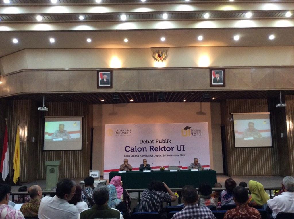 Selamat siang UI! Saat ini Pak Erry Riyana (Ketua MWA UI) membuka Rapat Khusus MWA utk pemungutan Suara. #pilrekUI