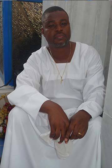 CCCALADE4's tweet photo. Owo nla to gbe Obediedomu jade yio sawari ire aye re lose yi owo to so Easter di ayaba yio sawari re  ni oruko Jesu http://t.co/awv0OYw04F