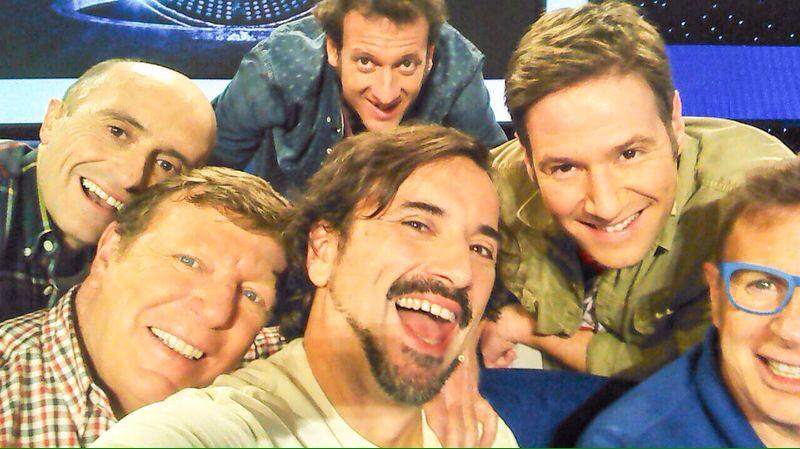 angelrielo's tweet photo. Q grandes!!! Con los mejores humoristas del momento grabando @meresbala @LosMorancos @Carlos_Latre @PepeViyuelactor http://t.co/My98Q1nlNH