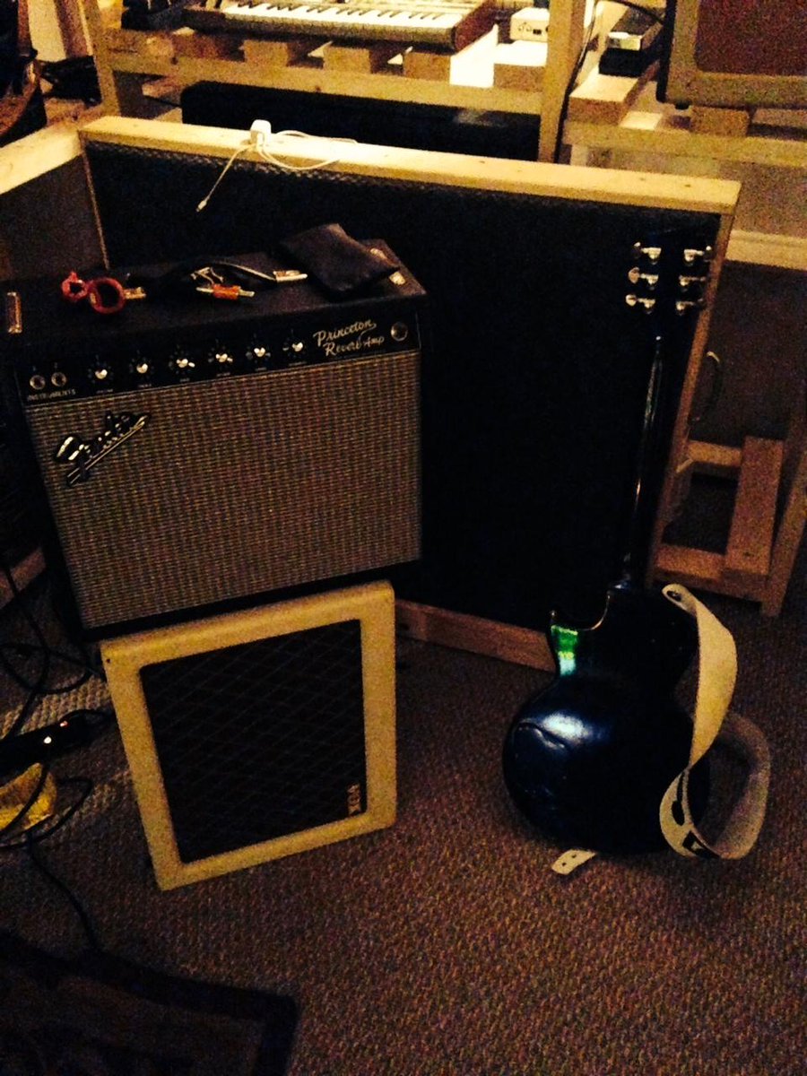 MBromley_Music's tweet photo. Stoked on this setup at rehearsal tonight! See it in action Friday at @upstairscabaret with @tpasaluko! #princeton http://t.co/hjJn6UnCzQ