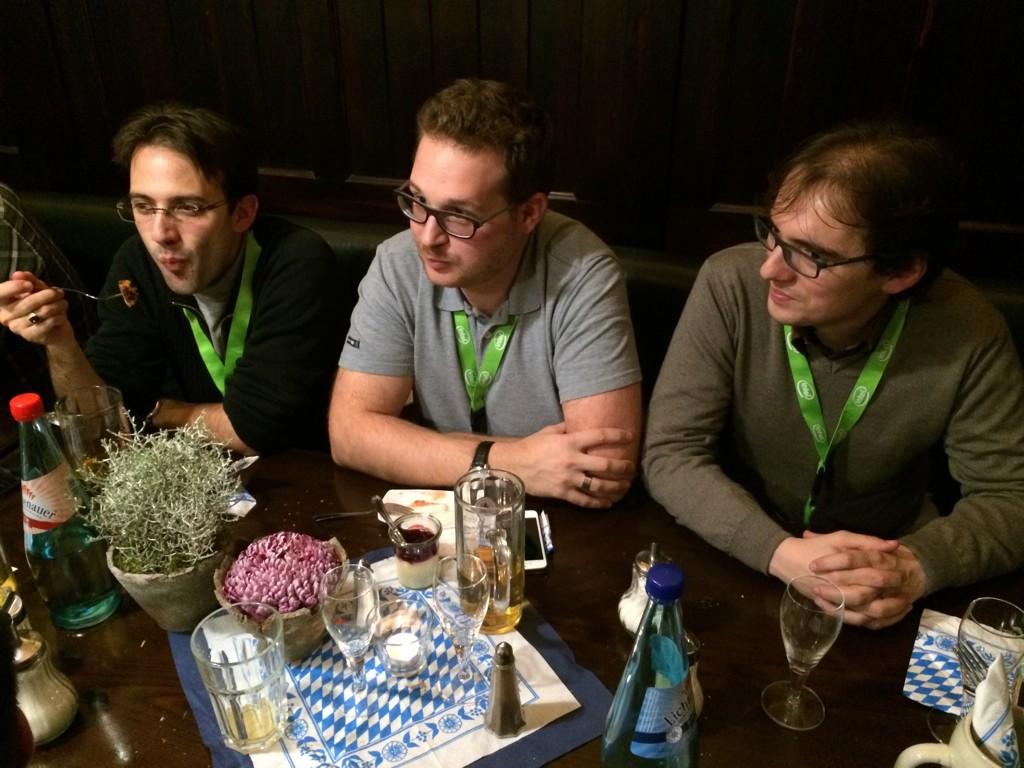 MathiasRobichon's tweet image. Soirée sympa autour des technos #eseries flash et #flashray avec l'équipe FPS France. #NTAPInsight