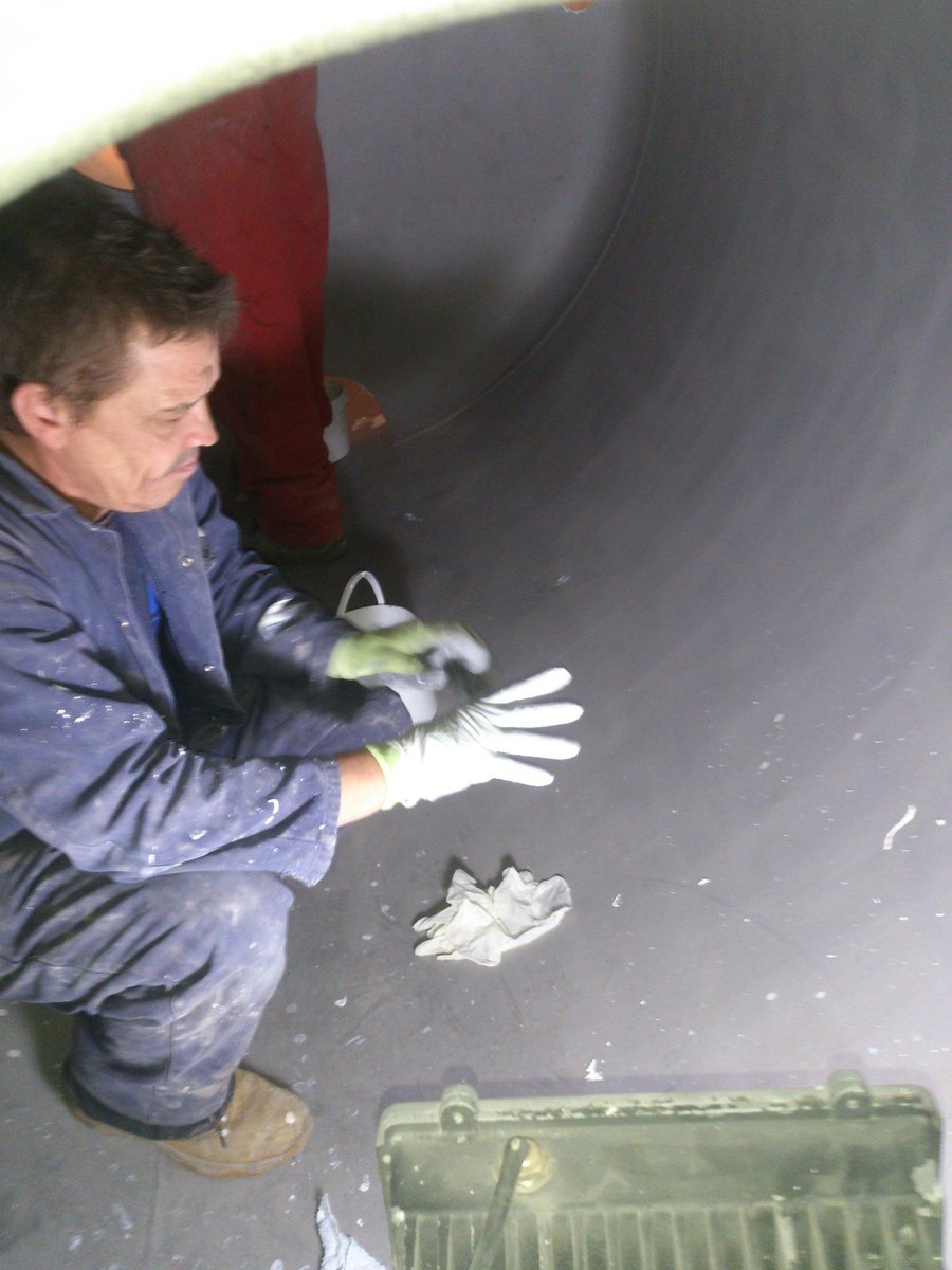 RPM_Ltd_'s tweet image. Mick the Surgeon!  #roadtankers #sparktesting #lining #oil #gas #chemicals #industrial #corrosion #engineering