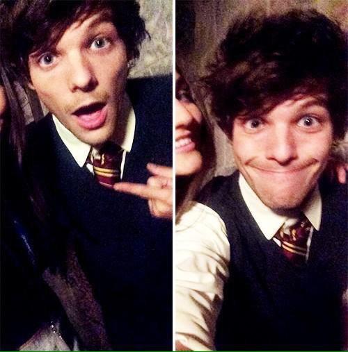 waynemadness's tweet photo. "@maniaca1d: sabe o que é sofrido acordar de manha e ter que lidar com meu idolo vestido de harry potter http://t.co/XyhaAm7Z9b"